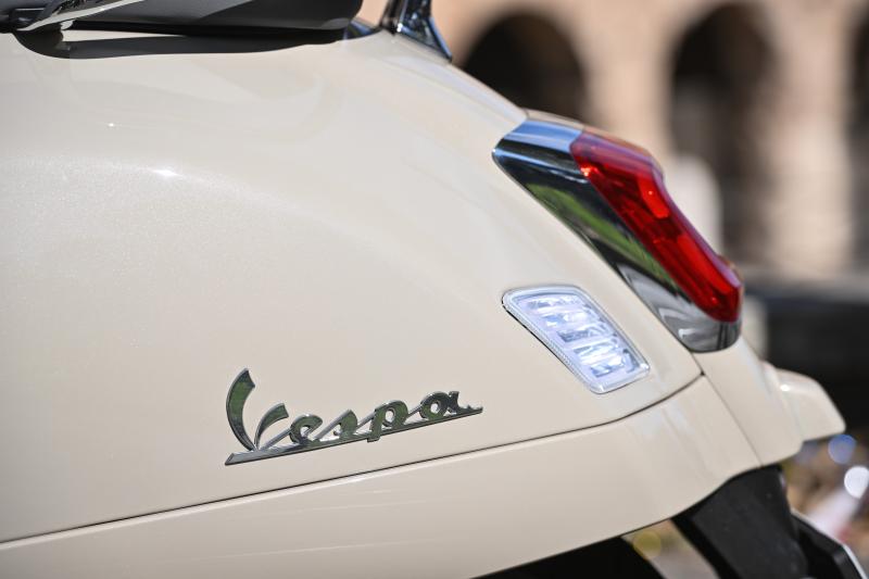  - Vespa GTS 300