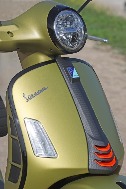  - Vespa GTS 300