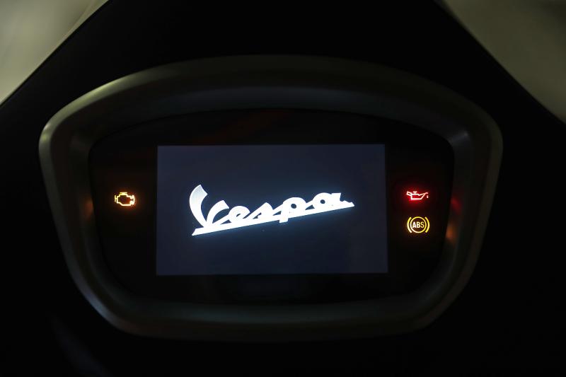  - Vespa GTS 300