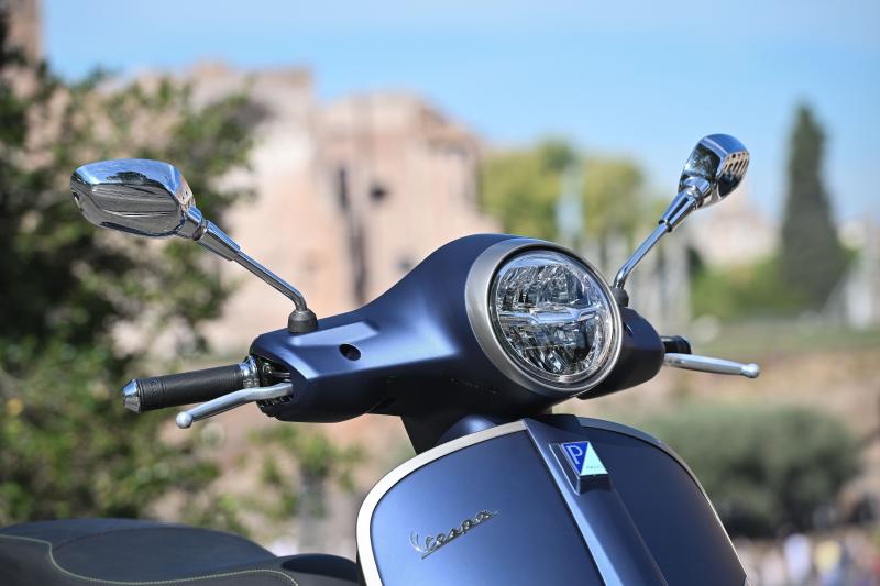  - Vespa GTS 300