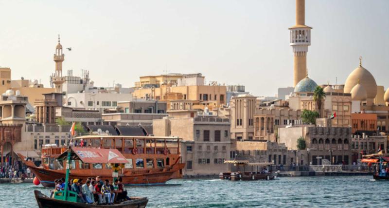 Visiter Dubaï : les essentiels et les bonnes adresses - Traverser la Creek en bateau traditionnel