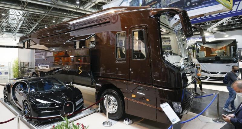  - Ce camping-car Volkner accueille une Bugatti Chiron dans son garage : un package à plusieurs millions d’euros