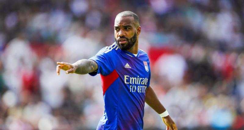  - OL : Lacazette dément une brouille avec Bosz, son numéro et celui de Tolisso connus !