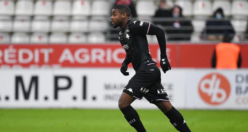  - Guingamp : Warren Tchimbembé en approche ? 