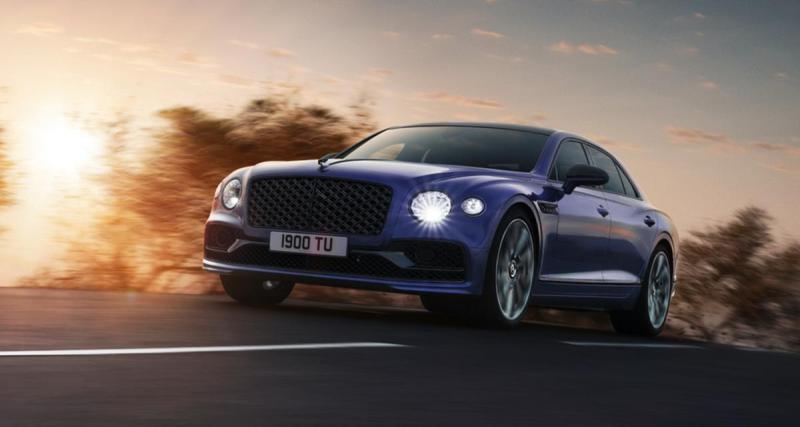  - Bentley Flying Spur Mulliner Blackline (2022) : une nouvelle finition noire brillante pour la berline de luxe