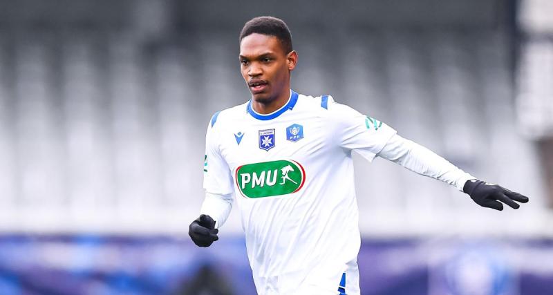  - Auxerre : un défenseur pisté par un club étranger 