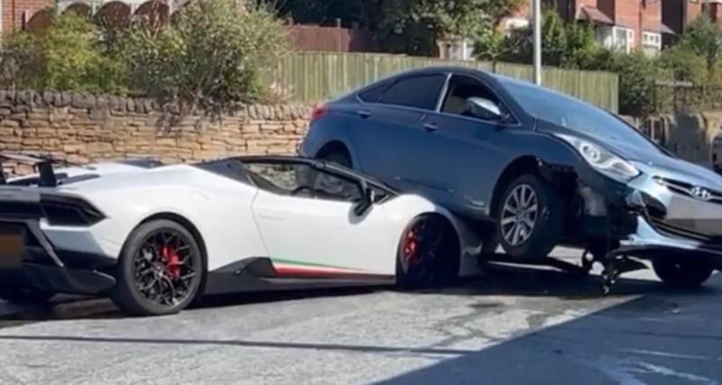  - Cette Hyundai finit sur le capot d'une Lamborghini, elle ne lui fait aucun cadeau