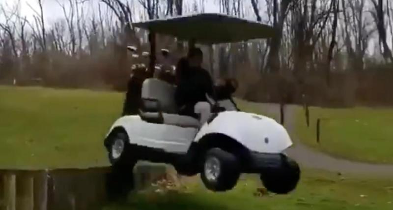  - VIDEO - Il tente une cascade avec une voiturette de golf, évidemment elle n'est pas taillée pour ça