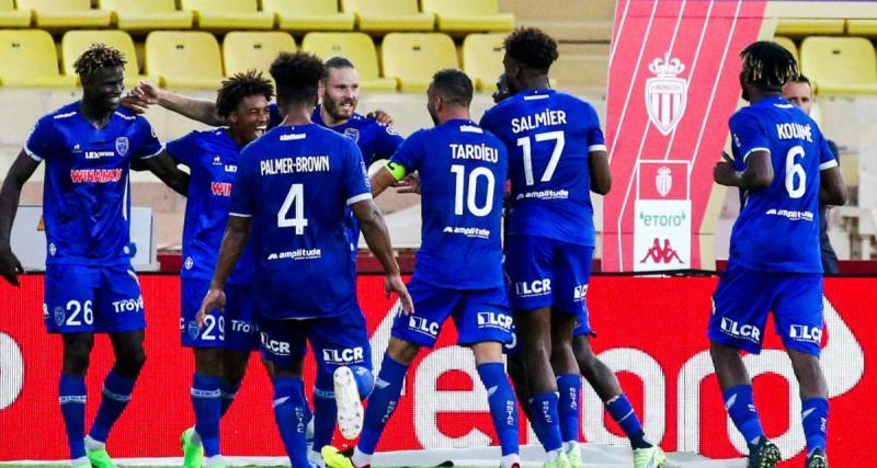  - L'OL toujours en forme, Monaco coule, Strasbourg déçoit, ... les résultats des matchs de 19h