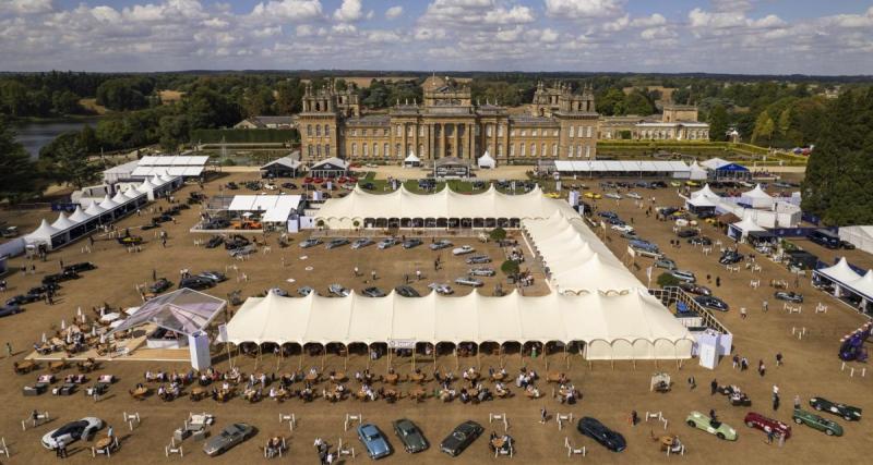  - Pour célébrer le jubilé de platine d’Elizabeth II, le Salon Privé réunit des voitures de collection argentées