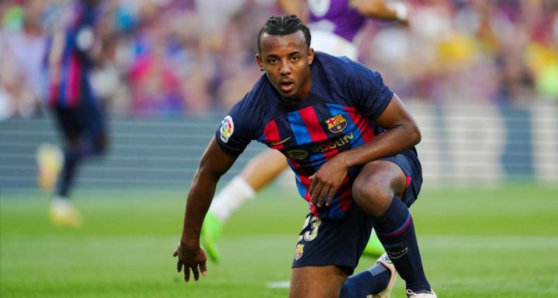  - Barça : Xavi semble conquis par le positionnement de Koundé à droite, le défenseur entre dans l’histoire !