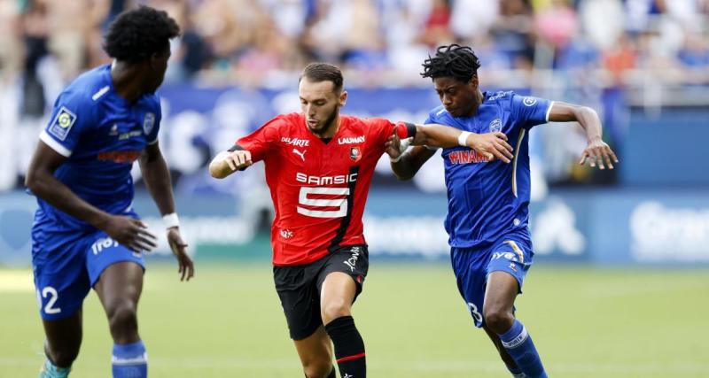  - 🚨 Troyes - Rennes : réduit à 10, l'ESTAC est devant à la pause