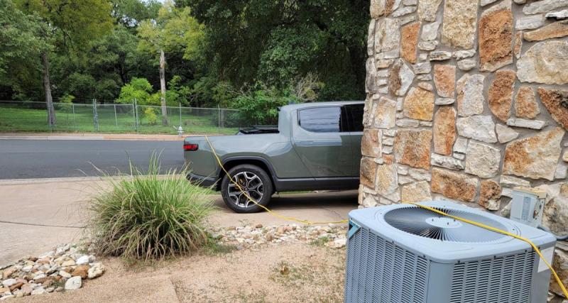  - Le pick-up électrique de Rivian ne sert pas qu'à rouler, il peut aussi alimenter en courant une petite clinique