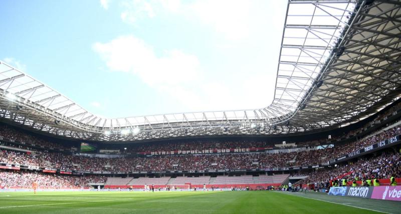  - Nice - Cologne : des violences éclatent dans le stade, un supporter tombe d'une tribune