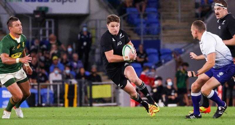  - Rugby : l'ouvreur Néo-Zélandais Beauden Barrett en discussion avec le Racing 92 