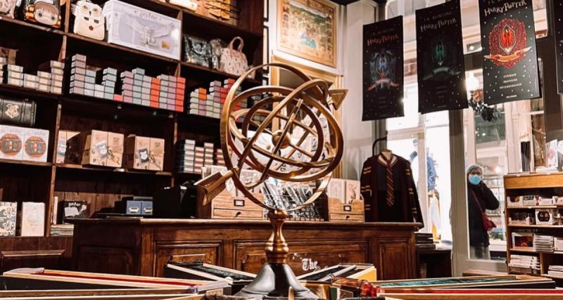  - « The Wizard’s Shop » : un pop-up store magique avec Harry Potter à la baguette