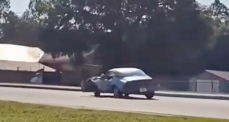  - Cette Chevrolet Camaro de 1981 fait son retour sur la route, elle a une drôle de façon de remercier son propriétaire