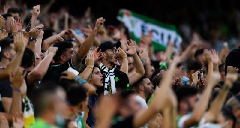  - Espagne : de violents affrontements ont éclaté entre les supporters du Racing et de Malaga ! (vidéo) 