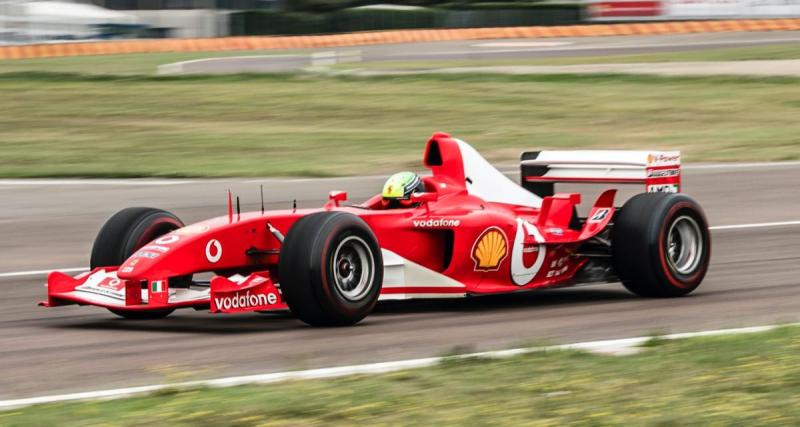  - Pilotée par Michael Schumacher en 2003, cette F1 de la Scuderia Ferrari est à vendre