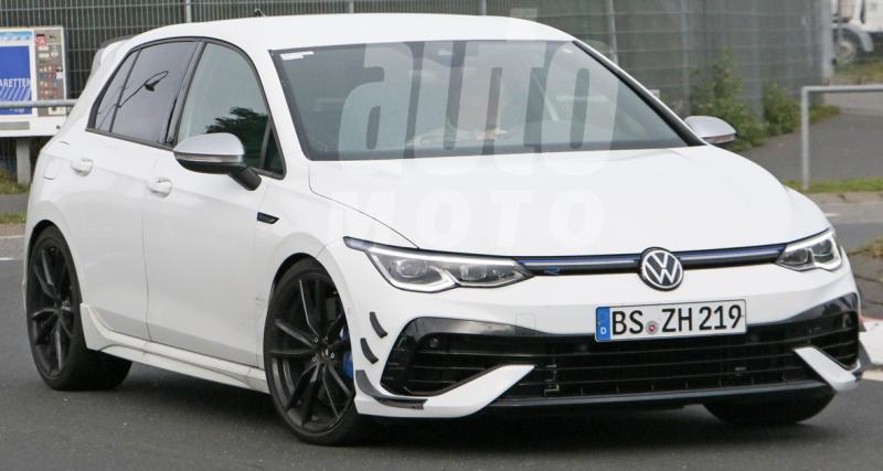  - Volkswagen Golf R : un mystérieux kit aéro vu sur un prototype