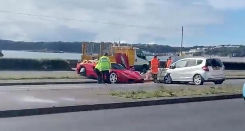  - Cette Ferrari Enzo devait rejoindre son nouveau propriétaire, la livraison connaît un regrettable contre-temps