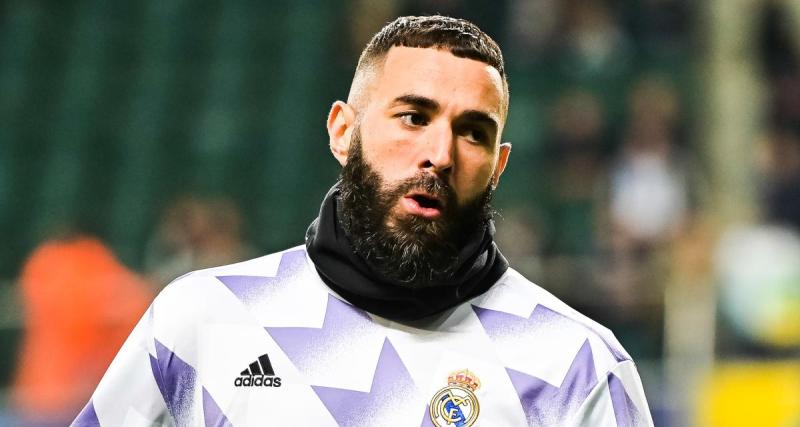  - Real Madrid : le magnifique tifo des supporters pour Benzema et le Ballon d’Or !