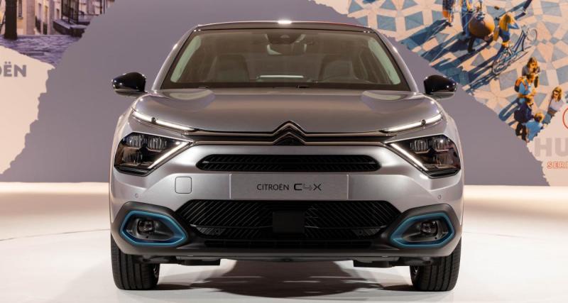  - La Citroën C4 X est disponible à la commande, voici les prix de la berline surélevée aux chevrons