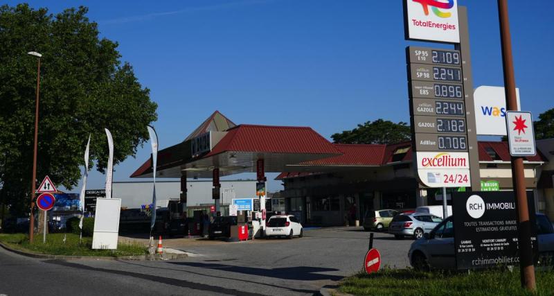  - La pénurie de carburant fait aussi des heureux, ces habitants ne subissent plus les nuisances de la station-service voisine