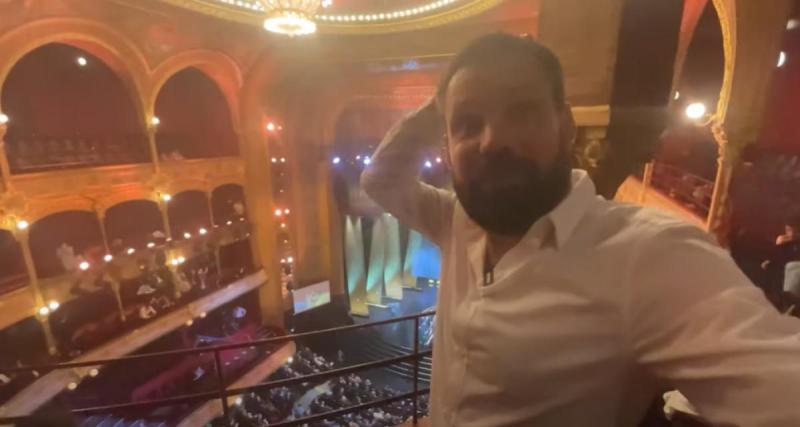  - Il s'incruste au Ballon d'Or en se cachant 24h dans les toilettes !