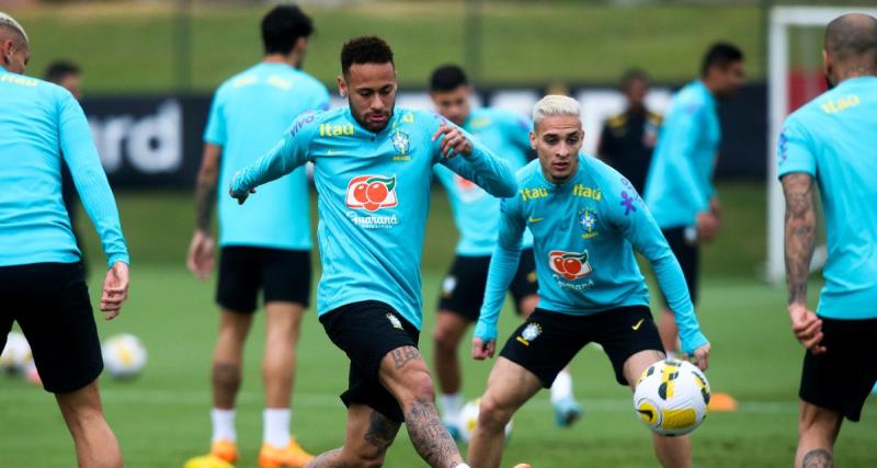  - PSG, Manchester United : Neymar prend la défense d'Antony après son dribble polémique ! 