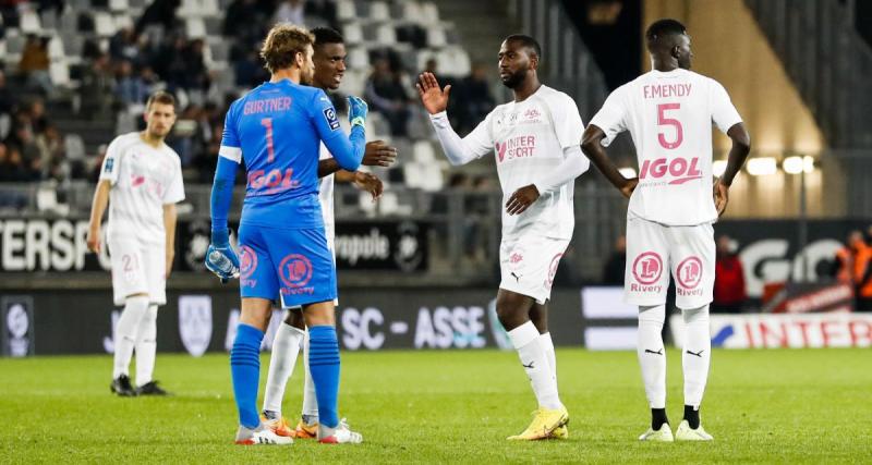  - Coupe de France : Amiens se fait peur mais se qualifie pour le huitième tour