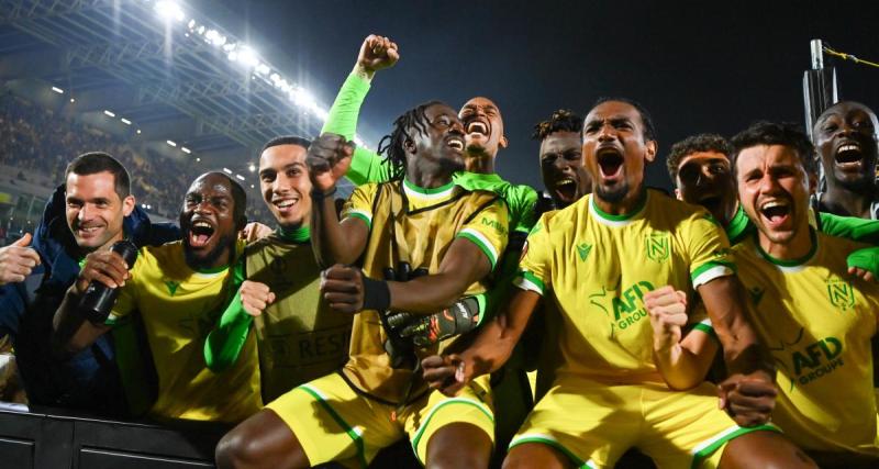  - Nantes : le groupe des Canaris pour le déplacement en Grèce