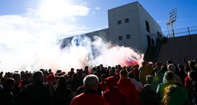  - Nîmes : le magnifique tifo déployé par les Ultras pour la dernière aux Costières