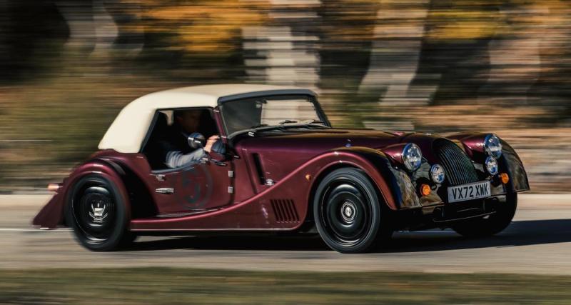  - Morgan Plus Six restylée (2023) : le roadster anglais à six cylindres en ligne évolue