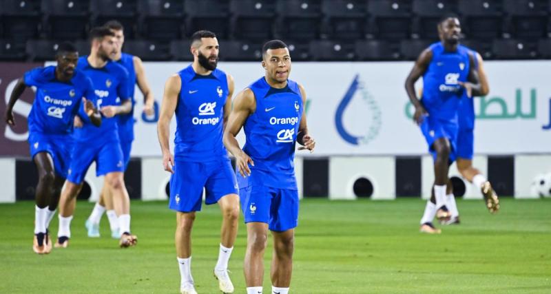  - Équipe de France : les Bleus affichent leur soutien à Karim Benzema