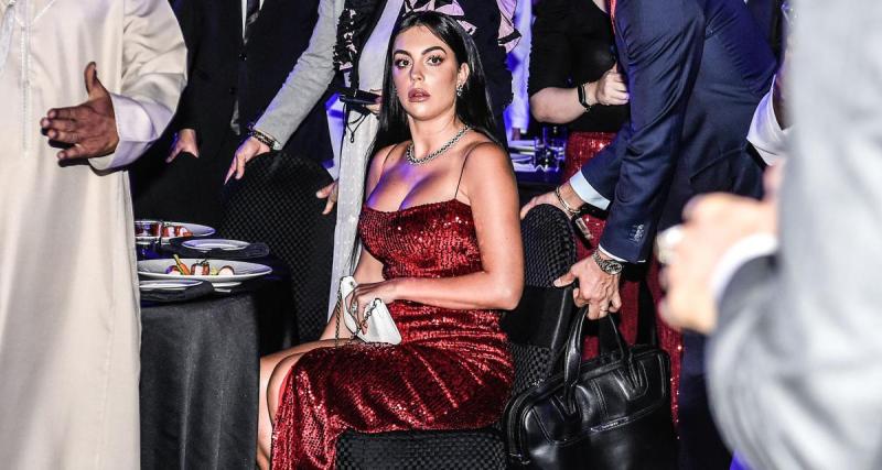  - Manchester United : Georgina Rodriguez dévoile sa généreuse poitrine