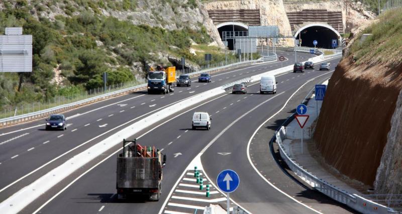  - La course-poursuite avec la police finit sur une bretelle d’autoroute