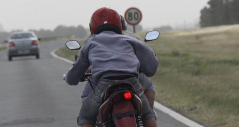  - Un deux roues en contresens sur la rocade lilloise, les automobilistes qui le croisent sont estomaqués