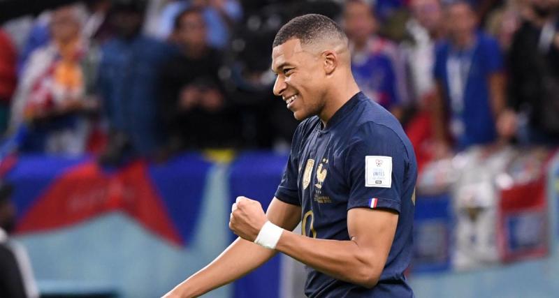  - France - Danemark : la joie expressive de Mbappé après la qualification