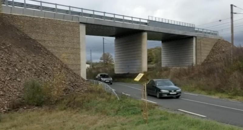  - Ce pont a coûté plus de 2,5 millions d'euros, il ne mène nulle part