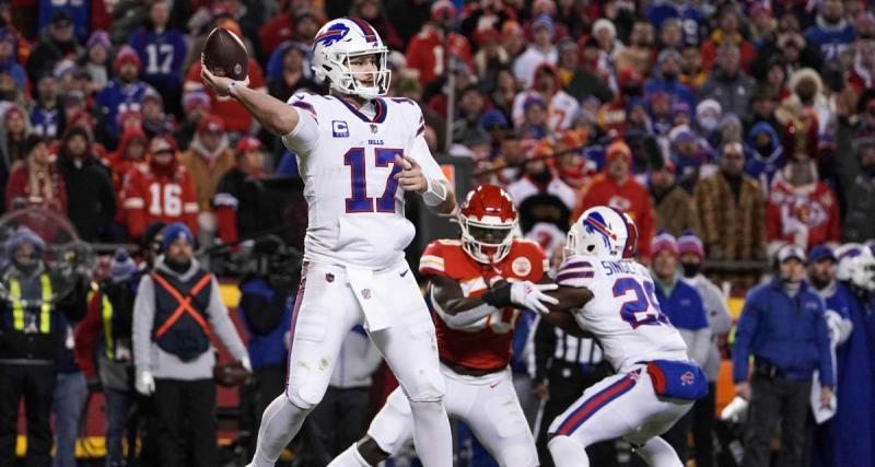  - Les Buffalo Bills vainqueurs des New England Patriots en match avancé de la 13e journée 