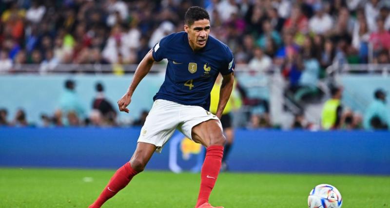  - Équipe de France : Quand Raphaël Varane hausse le ton à la mi-temps de France - Pologne...