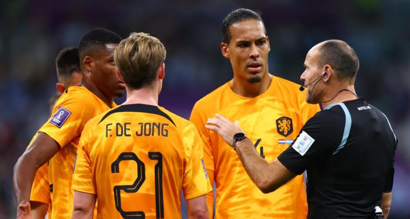  - Argentine – Pays-Bas : après Messi, De Jong se paie aussi l’arbitre !