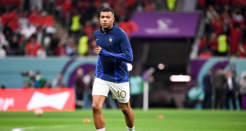  - France-Maroc À l'échauffement, Kylian Mbappé a malencontreusement assommé un supporter