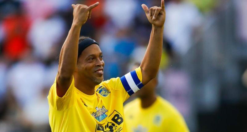  - Argentine - France : Ronaldinho adoube Messi, mais la France est "trop forte"