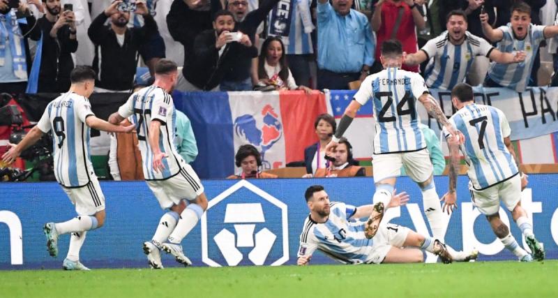  - Dembélé fautif, Messi et Di Maria buteurs, l'Argentine mène 2-0 à la pause