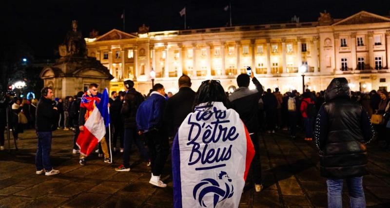  - Équipe de France : Les Bleus accueillis par des milliers de supporters place de la Concorde 
