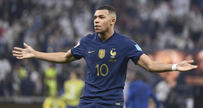  - Équipe de France : le discours de Kylian Mbappé à ses coéquipiers, à la mi-temps de France - Argentine