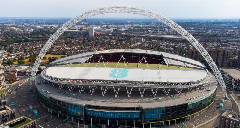  - Mort de Pelé : Wembley s'illumine à la mémoire du Roi !