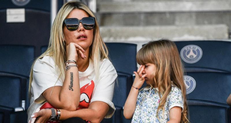  - Wanda Nara profite du célibat au pays de Suarez et Cavani, Mauro Icardi la file au train